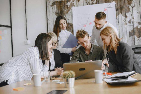 Boost Repeat Visits: Crafting an Effective Loyalty Program for Coffee Shops in the UK